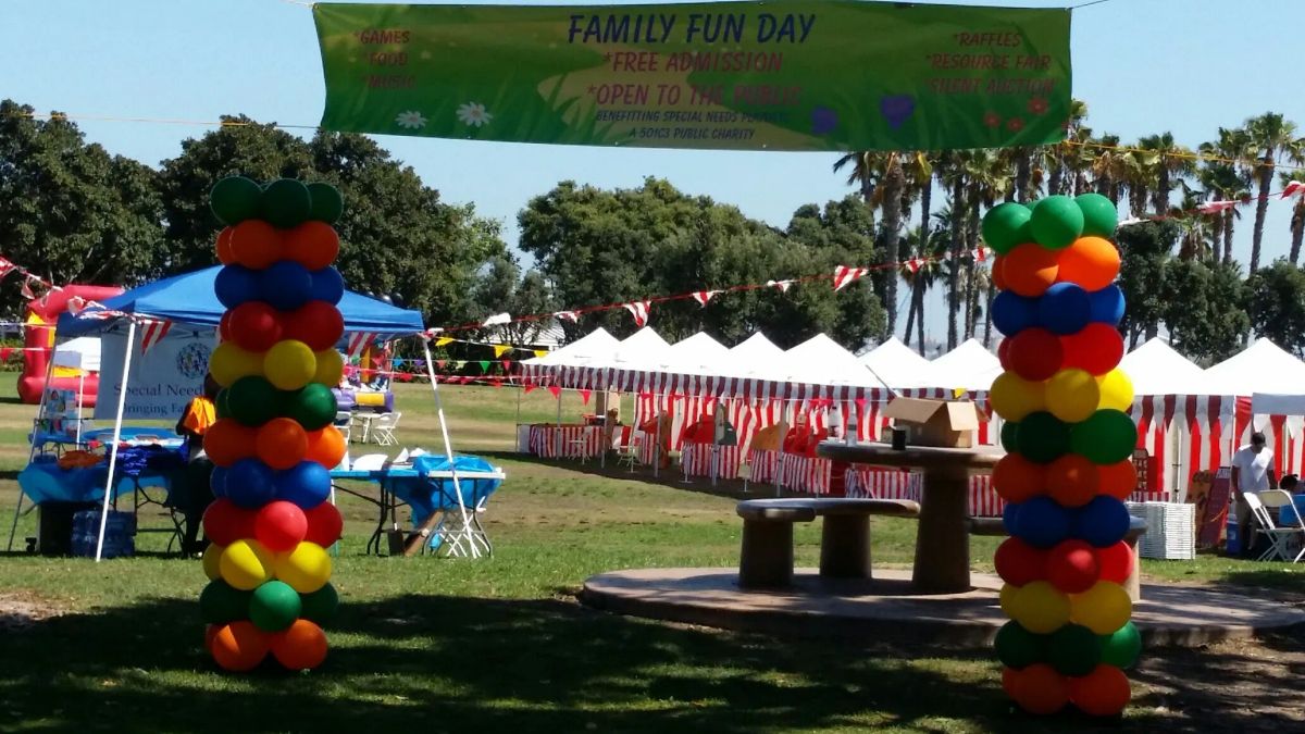 Kids Party USA Characters/Face Painting/Balloon Artist/Costume Rentals, Balloon Arches , Ballloon Colums photo 1