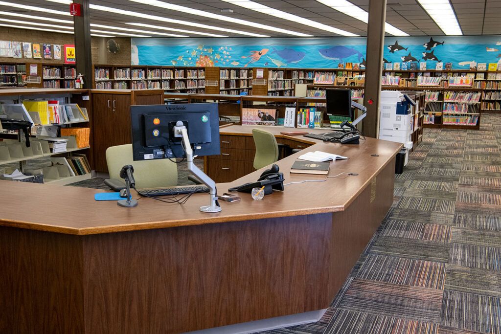 La Cañada Flintridge Library photo 4