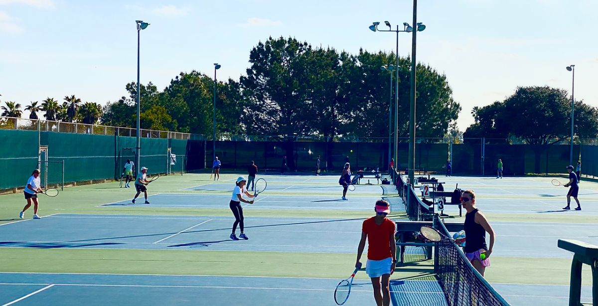 Peninsula Tennis Club photo 1