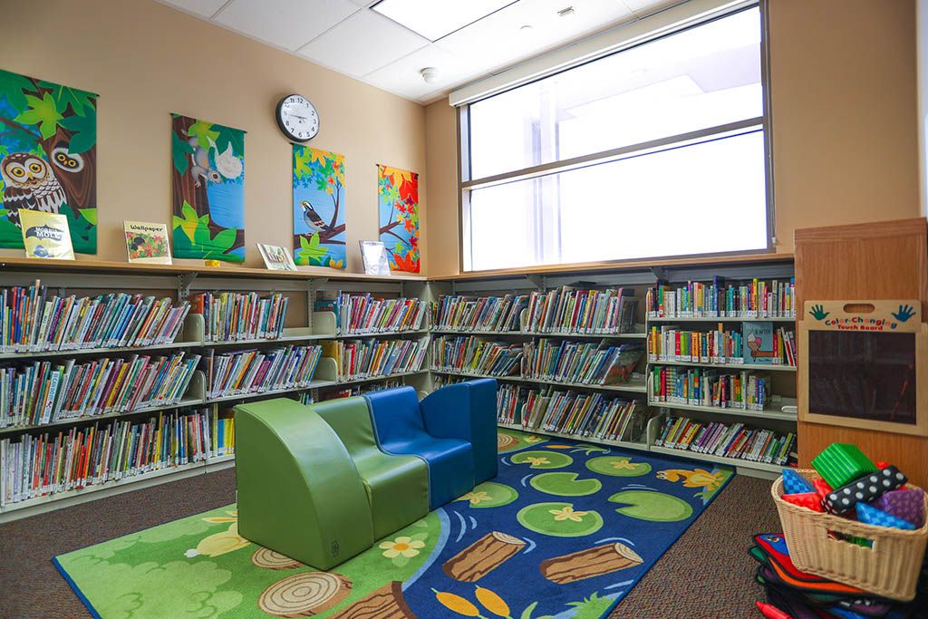 San Fernando Library photo 1