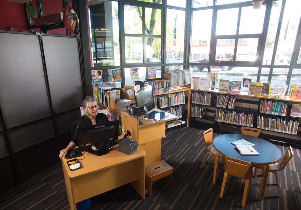 The Seattle Public Library - Wallingford Branch photo 3